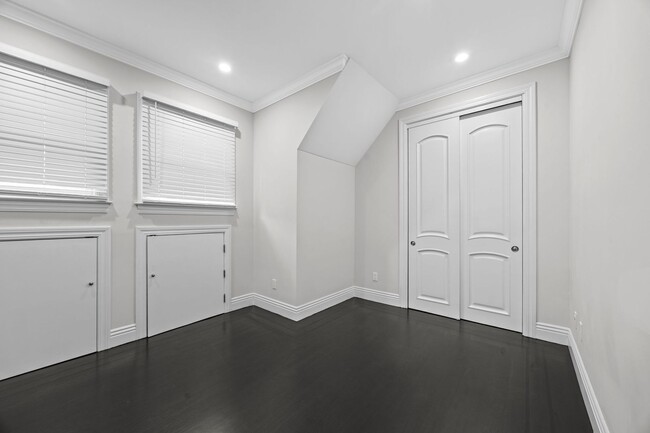 Building Photo - 1123 Green St