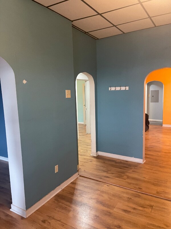 Building Photo - 9 E Main St