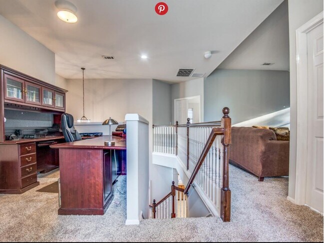 Building Photo - 2824 Thorncreek Ln