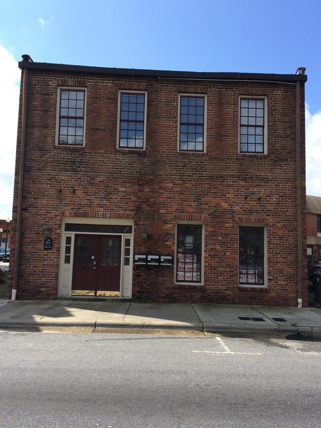 Building Photo - 154 Bow St