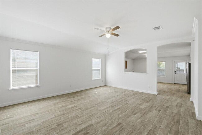 Building Photo - 3357 Pioneer Crossing Dr