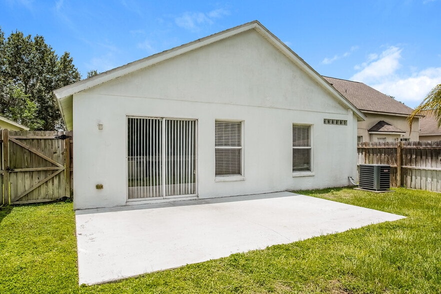 Building Photo - 7554 Oxford Garden Cir