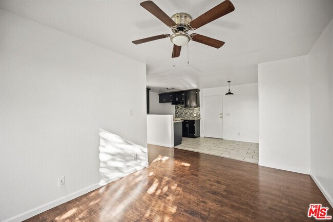 Building Photo - 412 Coronado Terrace
