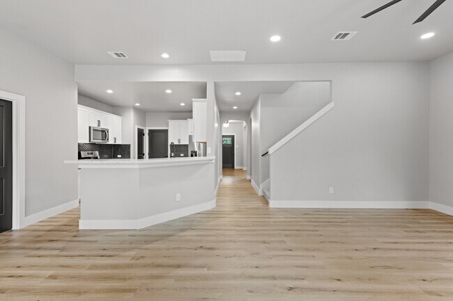 Building Photo - 169 Frst Hts Ln