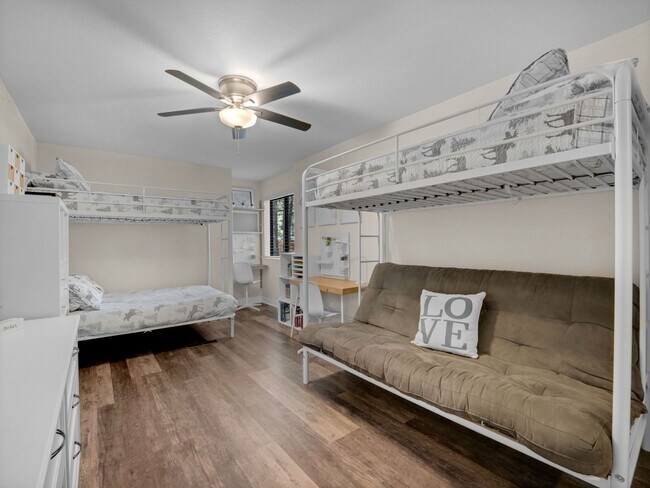 Building Photo - Gorgeous Furnished Country Club Rental