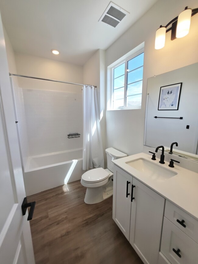 Building Photo - 27589 Sanctuary Ct