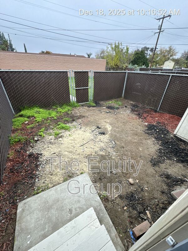 Building Photo - 1205 N Willis St