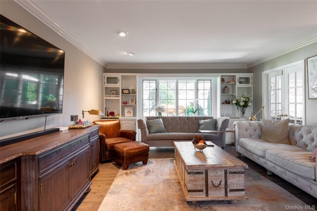 Building Photo - 11 Foster Ln