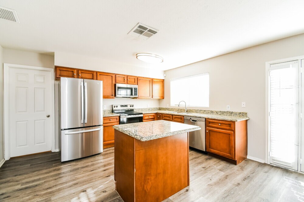Building Photo - 521 W El Prado Rd