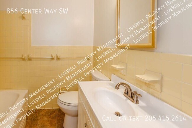 Building Photo - 856 Center Way SW