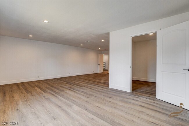 Building Photo - 2685 S Tenaya Way