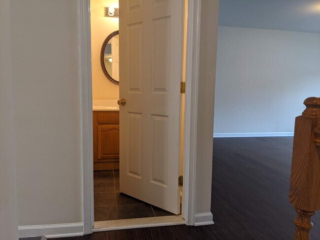 Building Photo - 3 Bedroom Townhouse for Rent in Waynesboro!