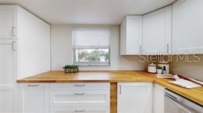 Building Photo - 1120 N Shore Dr NE