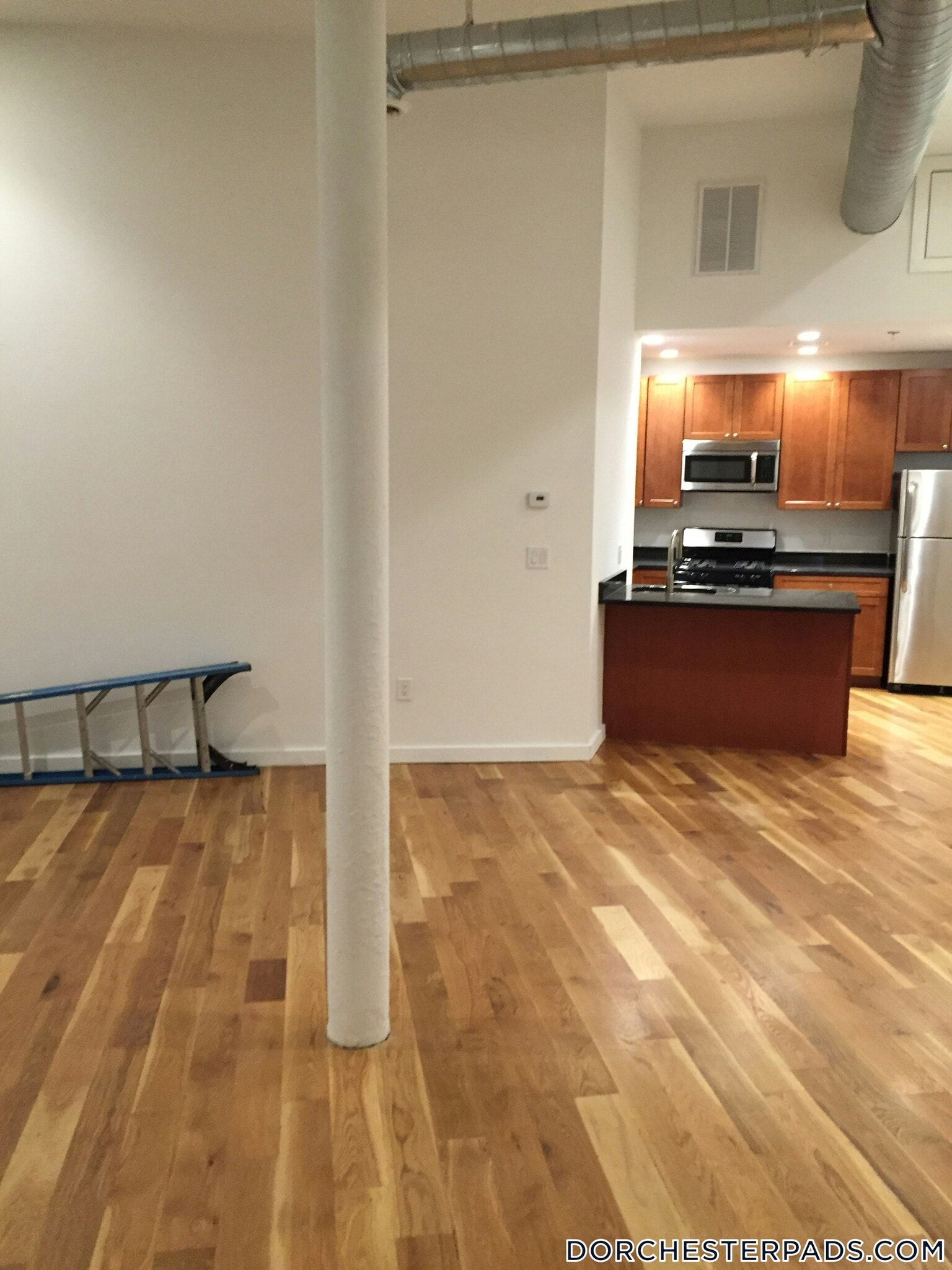 Building Photo - 600 Columbia Rd