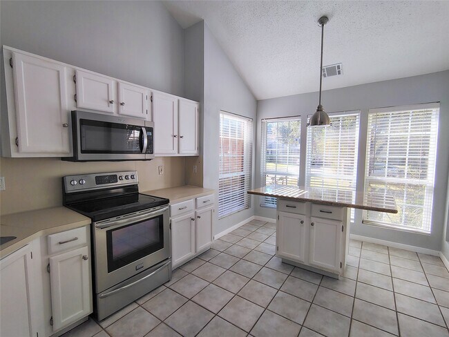 Building Photo - 4403 Waterfall Way