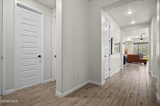 Building Photo - 12863 Ivelet Ct