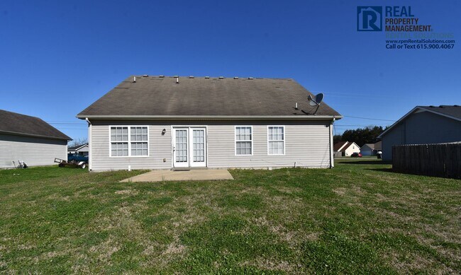 Building Photo - Wonderful 3 bedroom 3 bath home with HUGE bonus room! Washer/dryer included and attached garage!