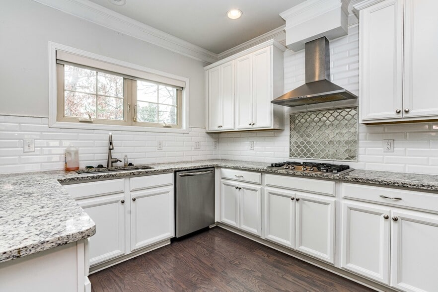 Building Photo - 321 View Dr