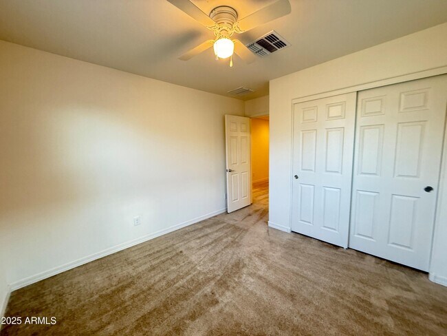 Building Photo - 3916 S 58th Ln