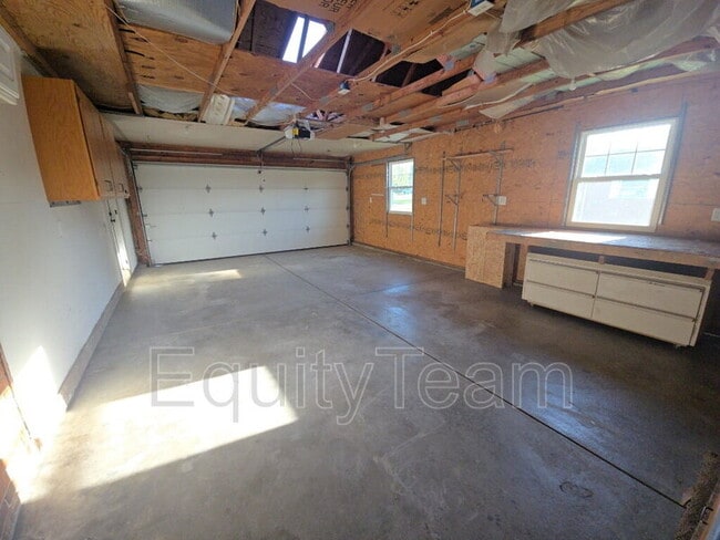 Building Photo - 3521 Mary Ann Dr