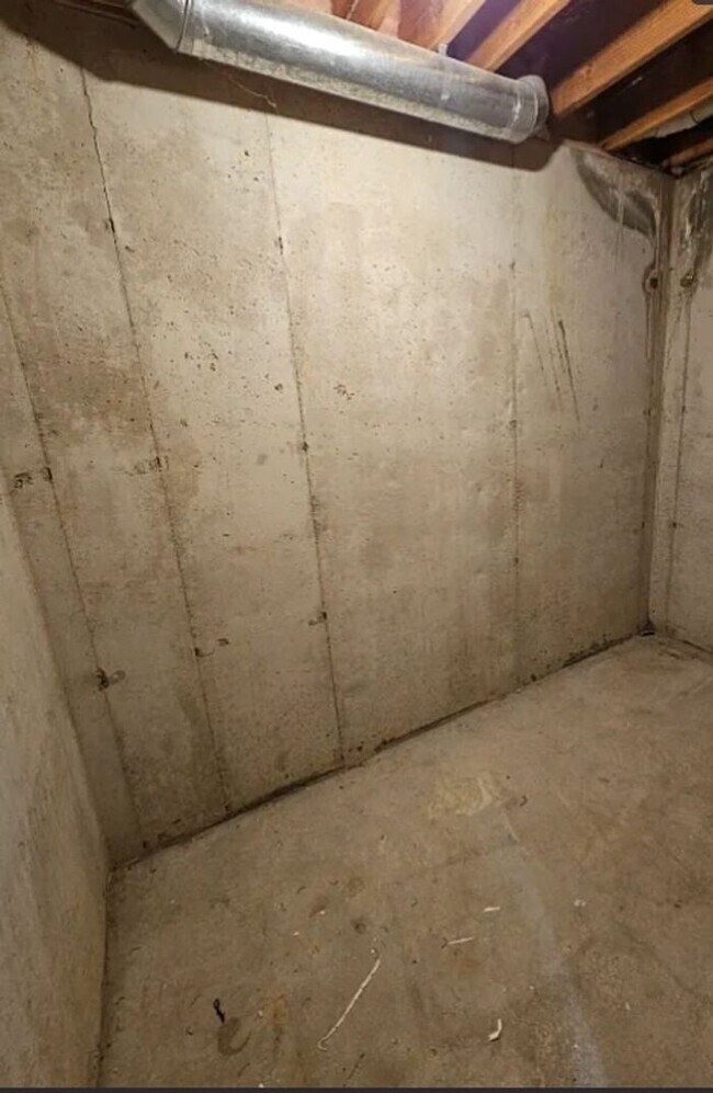 Building Photo - Great Location!!!!