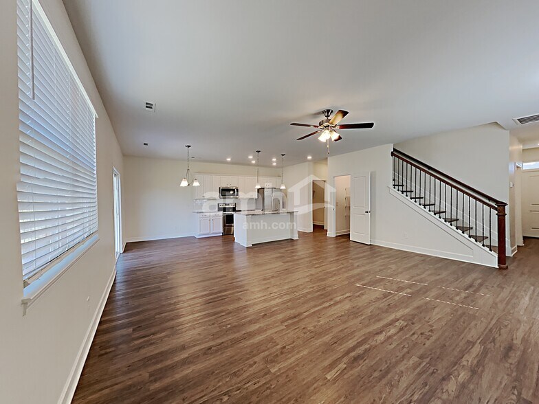 Building Photo - 701 Drema Ct