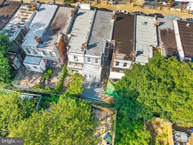 Building Photo - 2113 S Simpson St