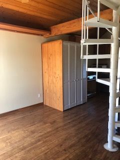 Building Photo - 1052 Hacienda Dr