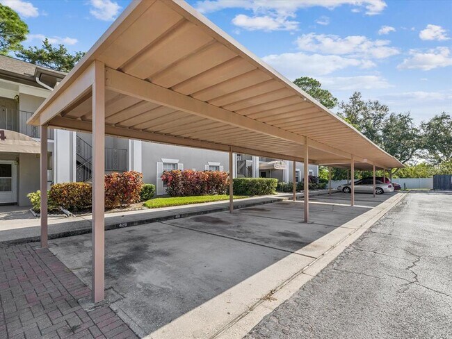 Building Photo - 5265 E Bay Dr