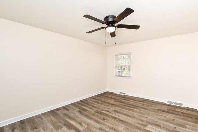 Building Photo - Tour Today! Beautiful redesigned corner co...