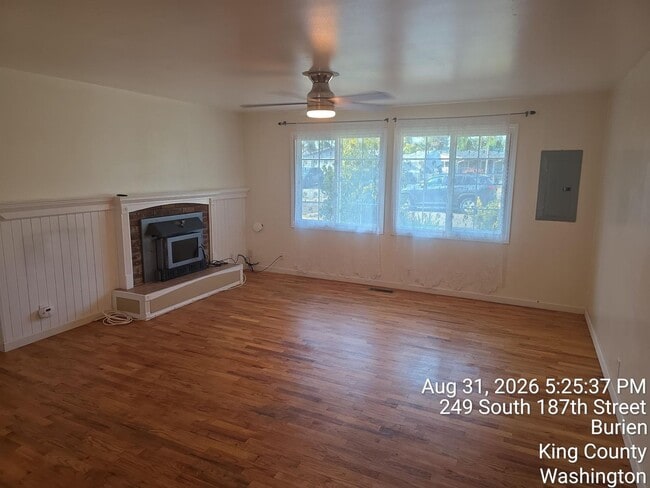 Building Photo - 249 S 187th St