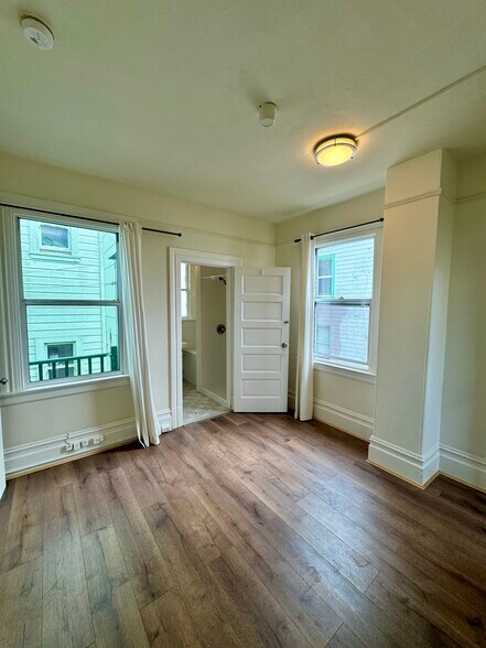 Building Photo - 1418 Pacific Ave