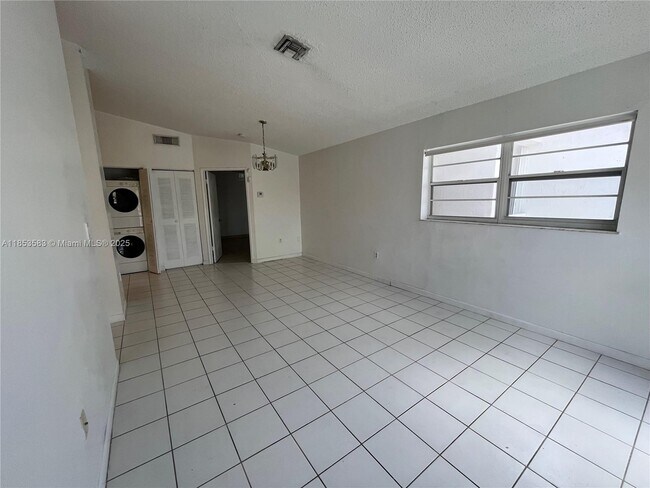 Building Photo - 7611 SW 153rd Ct