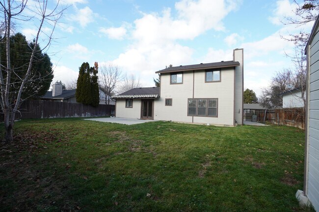 Building Photo - 11965 W Gunsmoke Dr