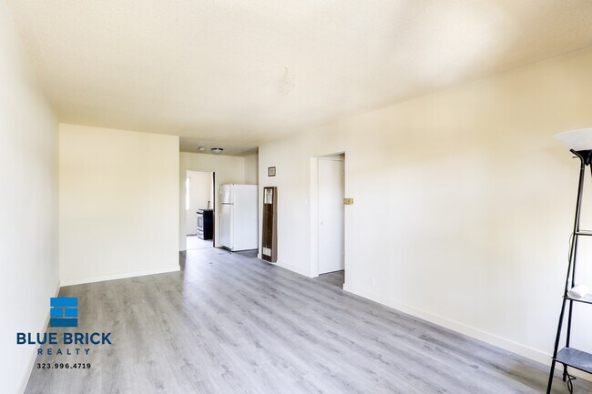 Building Photo - 1055 N El Centro Ave