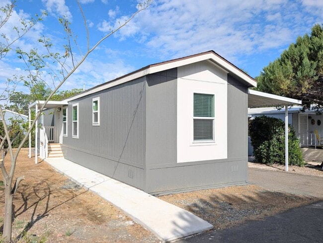 Building Photo - 400 Sulphur Bank Dr