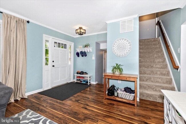 Building Photo - This move-in ready home is a fantastic opportunity in a prime Olney location!