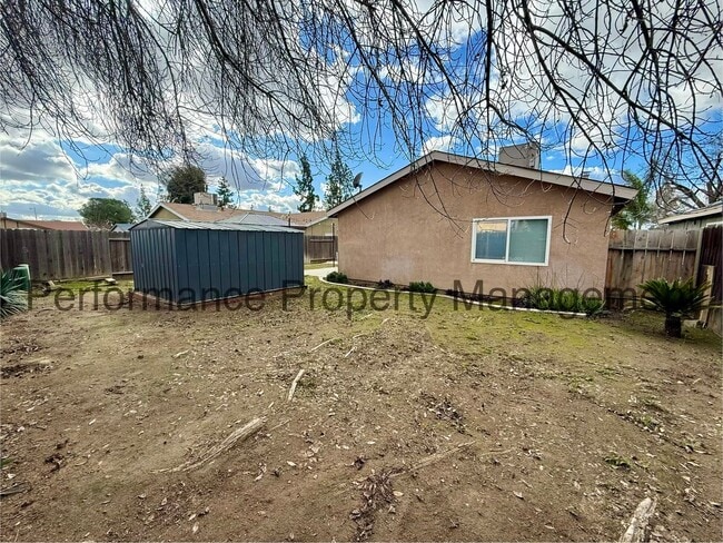 Building Photo - Beautiful 4 Bed/2 Bath SW Bakersfield Home w/ RBP & $0 Deposit Option