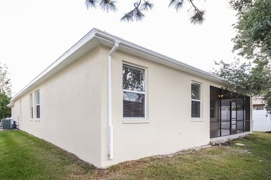 Building Photo - 1792 Old Summerwood Blvd