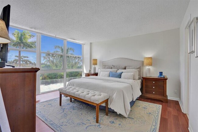 Building Photo - 2841 N Ocean Blvd