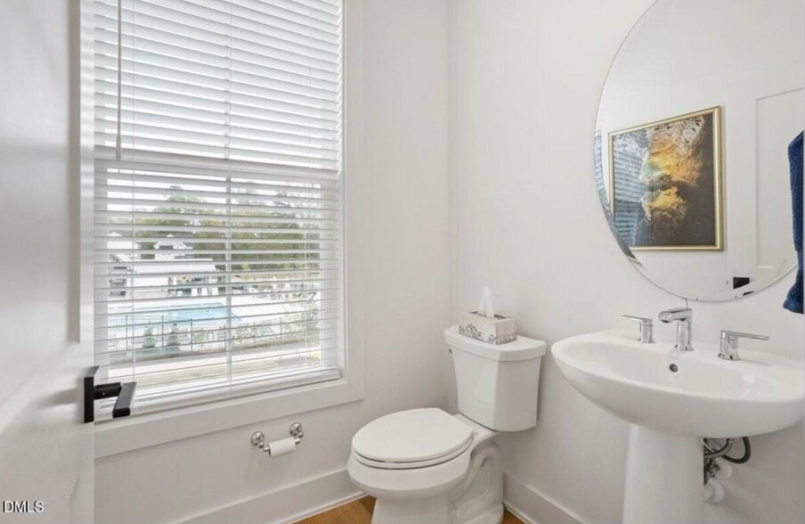 Building Photo - Room in Townhome on Billingshurst Wy