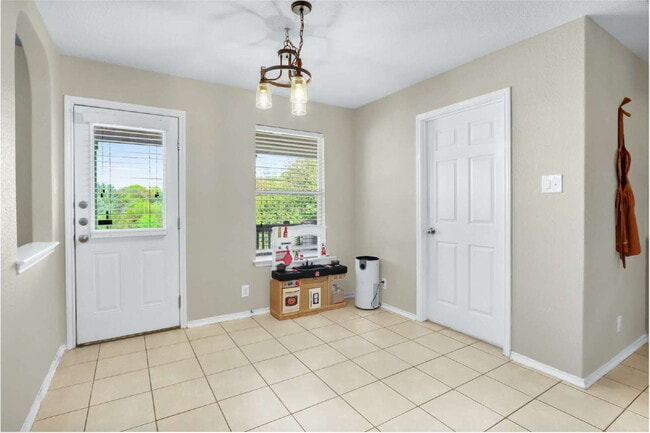 Building Photo - "Charming 3-Bedroom Home with ONE MONTH FREE!*"