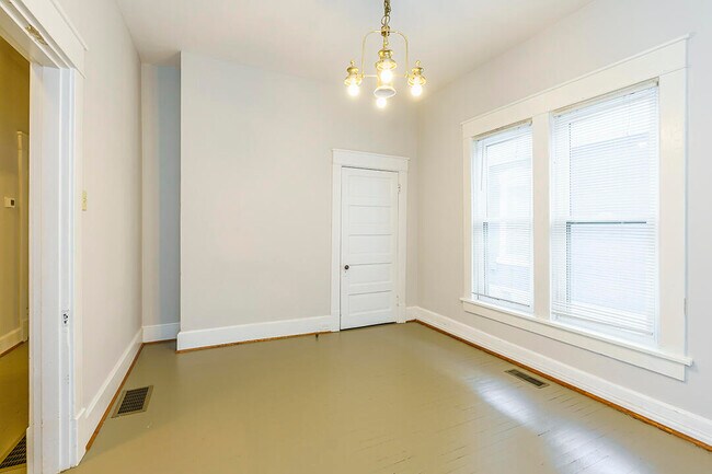 Building Photo - 51 Mentelle Park