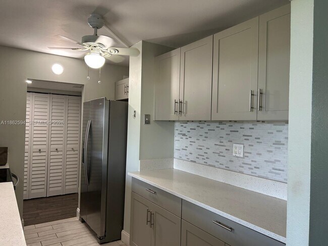 Building Photo - 3821 Environ Blvd