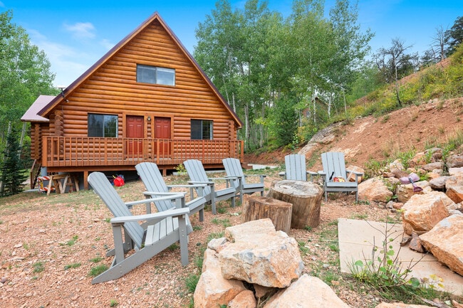 Building Photo - 656 Aspen Dr