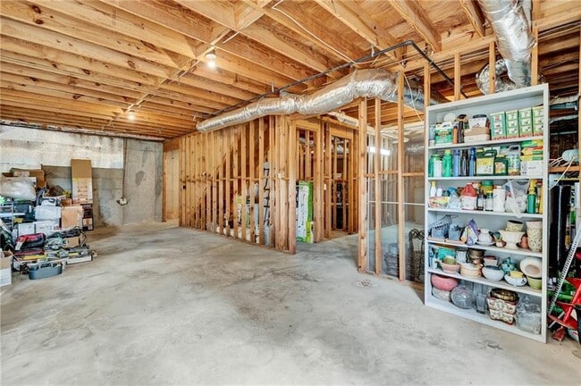 Building Photo - 2448 Kings Arms Dr