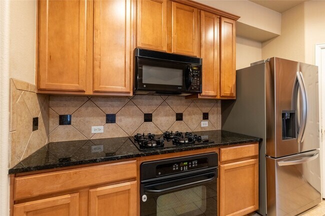 Building Photo - 7220 Petersburg Dr