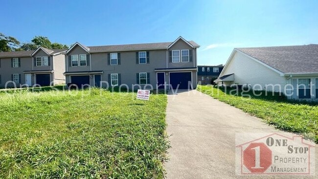 Primary Photo - Charming 2 Bedroom TownHouse in Independen...