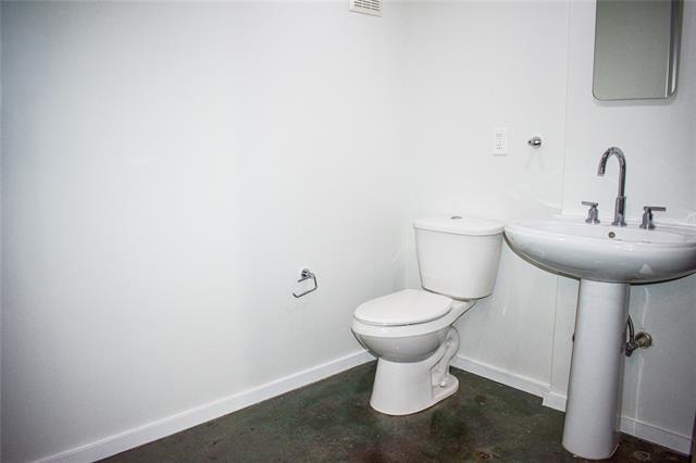 Building Photo - 3110 Thomas Ave