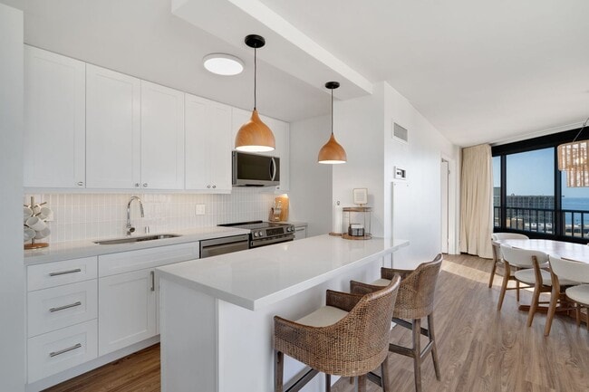 Building Photo - Available TBD - Discovery Bay 2 Bed, 2 Bat...